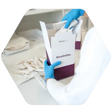 Die NovoDailies werden produziert und verpackt.